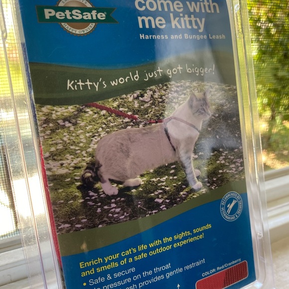 PetSafe® Come with Me Kitty Harness and Bungee Leash - Picture 1 of 2